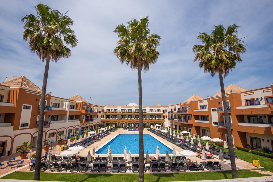 ⭐ Fantástico Hotel 4* com piscinas e localização central | Tavira
