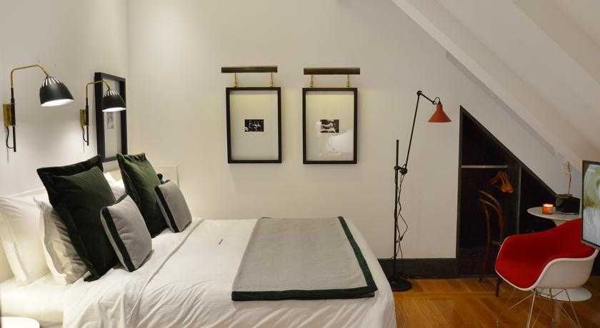 Brown's Central Hotel 1