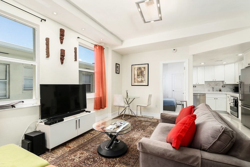 2 bedroom 2 bath apt in South Beach 1