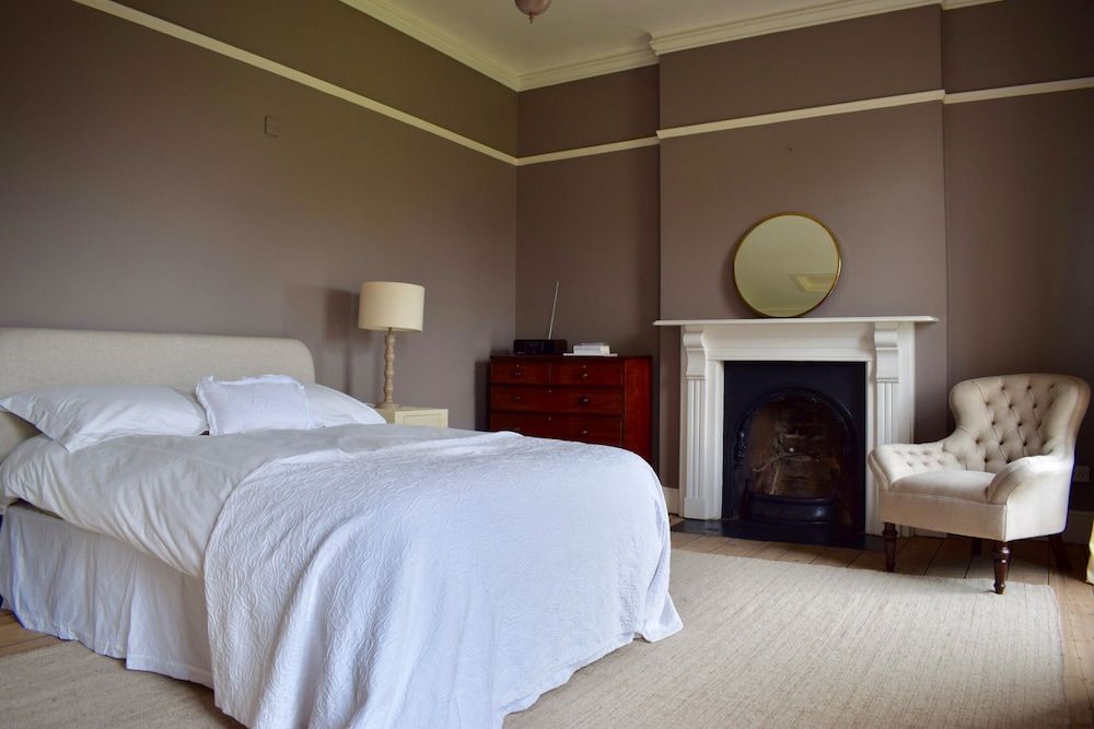 3 Bedroom Georgian House 1 3 Bedroom Georgian House 1