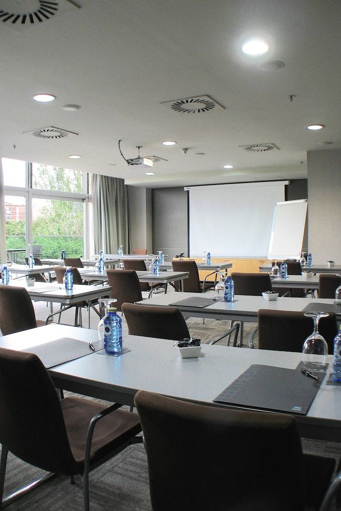 Ac Hotel Som By Marriott 1