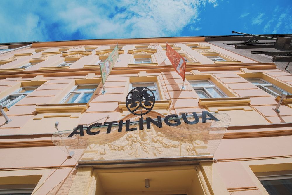 Actilingua Apartment Hotel 1