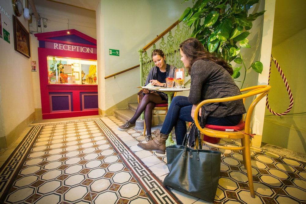 Actilingua Apartment Hotel 3