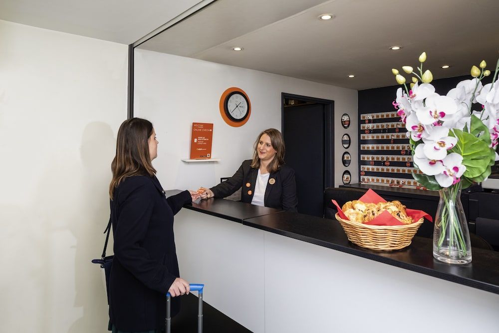 Adagio Access Defense Charras 2