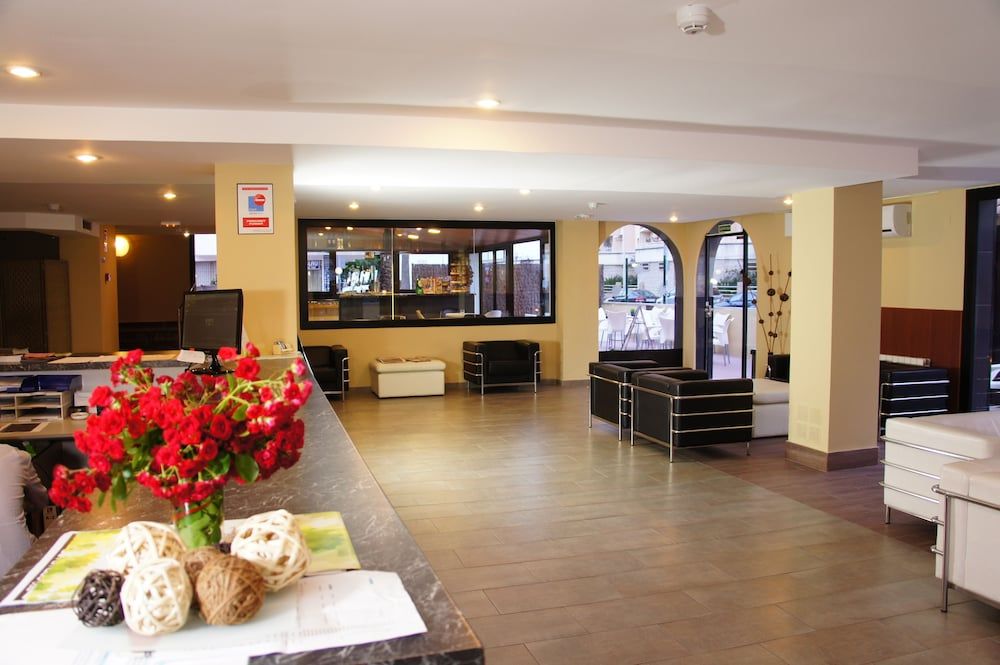 Adia Hotel Cunit Playa 2