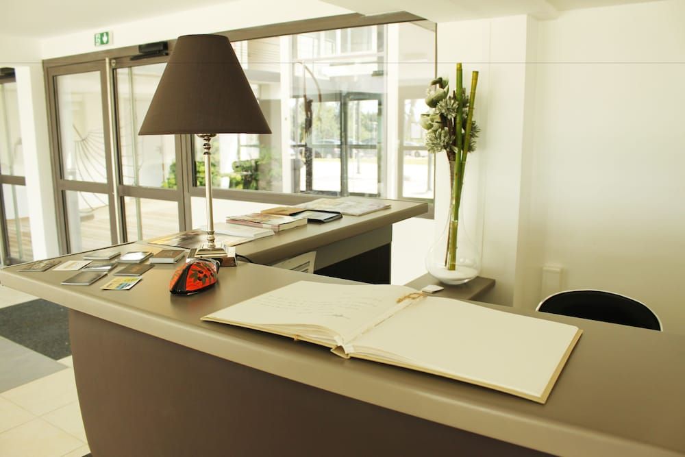 Adonis Aix En Provence 3