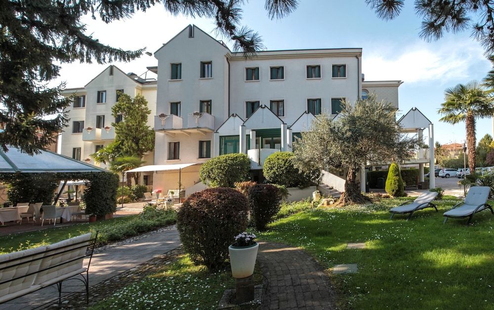 Ai Pini Park Hotel 1
