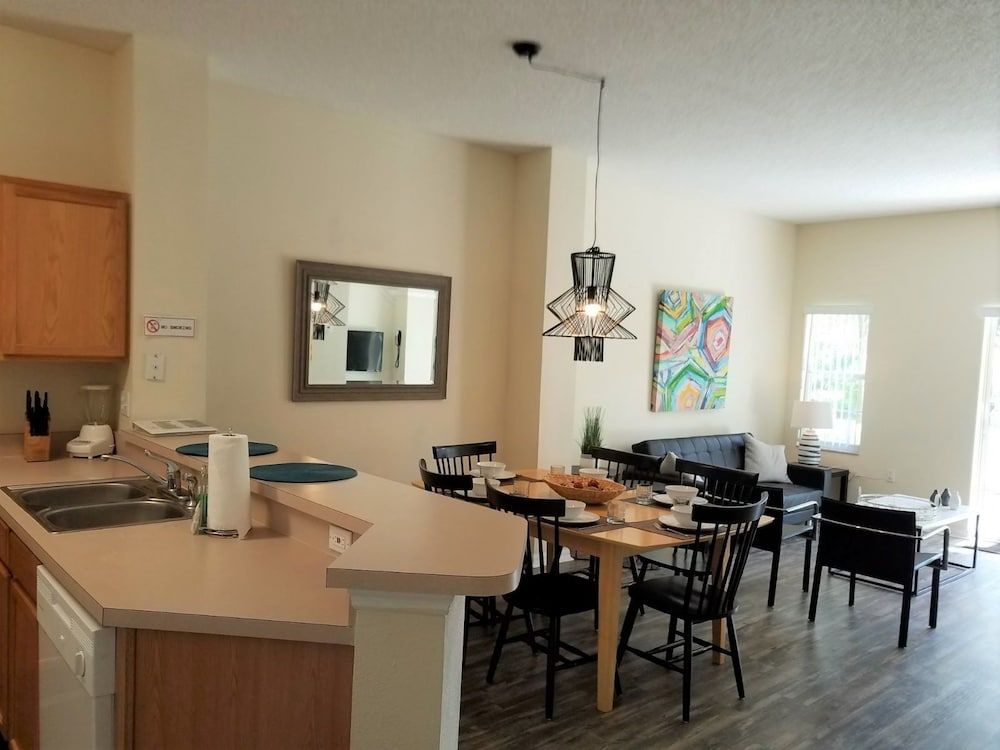 Alamo Vacation Townhomes 1