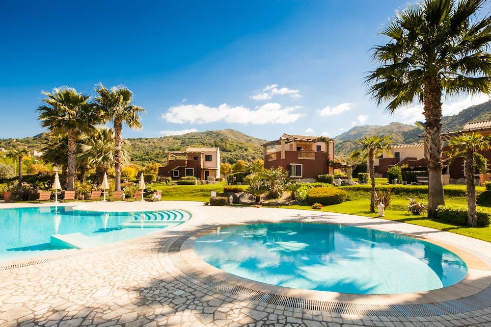 Alcantara Resort 4 étoiles à Gaggi