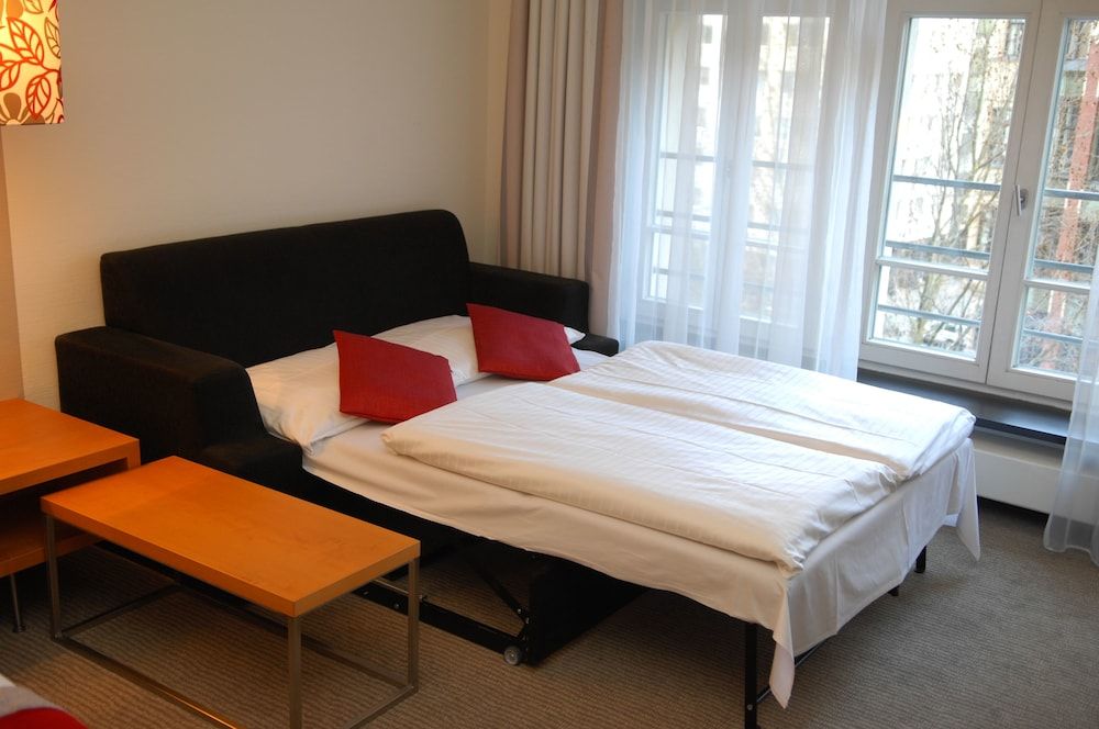 Alexander Plaza 2 Alexander Plaza 2