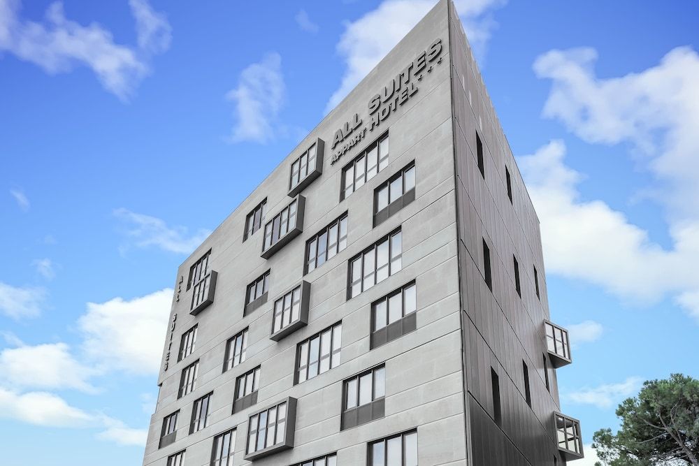 All Suites Appart Hotel Bordeaux Marne 1