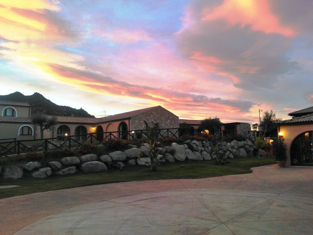 Alma Resort 4 estrelas em Castiadas