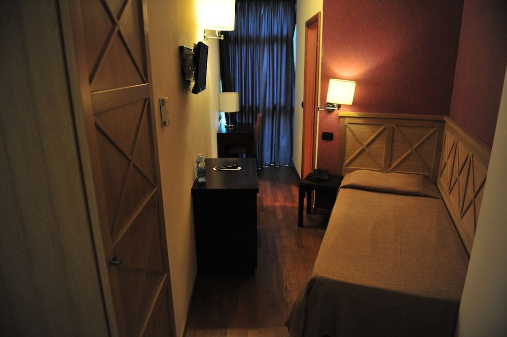 Hotel Antares 3