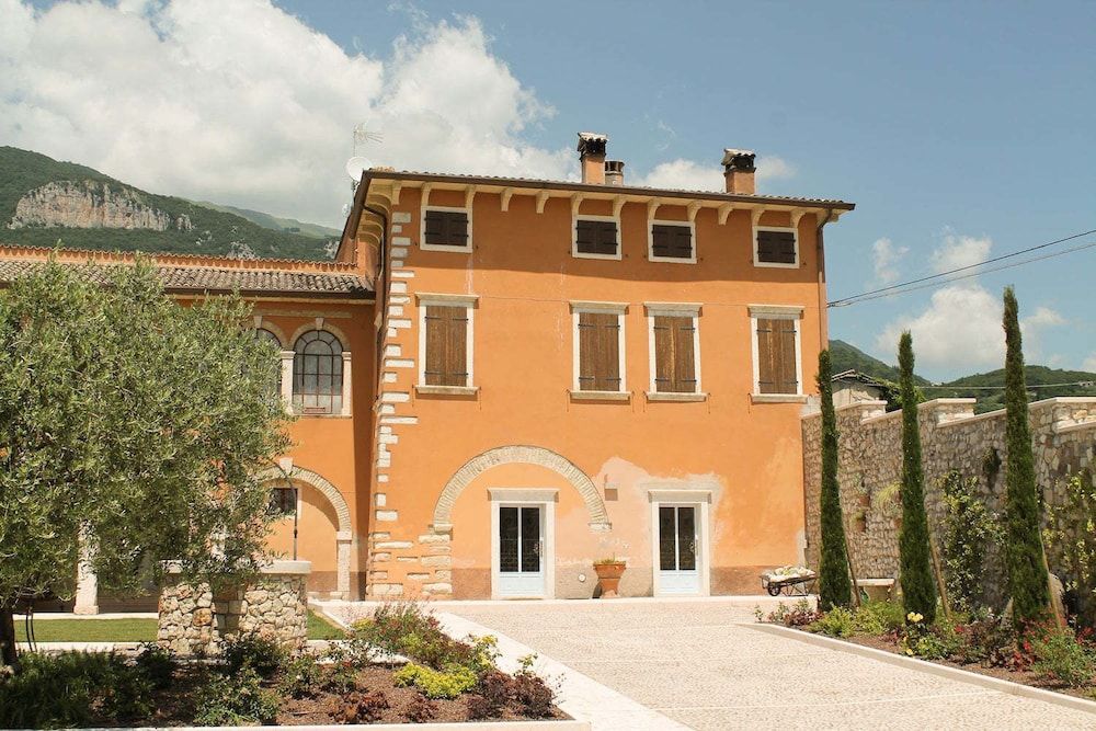 Antica Residenza San Martino -1 estrelas em Caprino Veronese