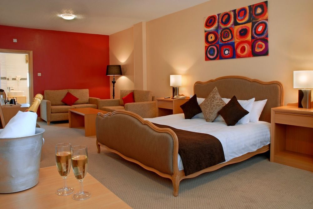 Antoinette Hotel Wimbledon 1