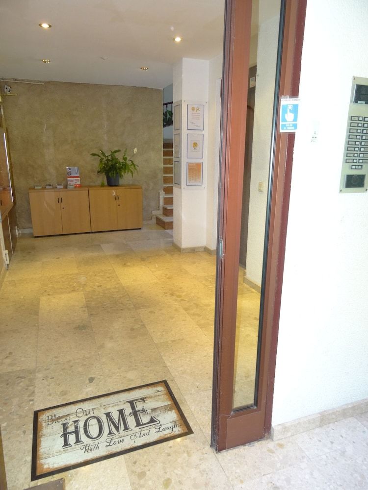 Apartahotel Sant Andreu 3 Apartahotel Sant Andreu 3