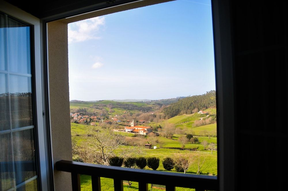 Apartamentos Corona -1 estrelas em Comillas