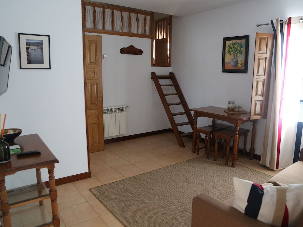 Apartamentos El Cardeo 2