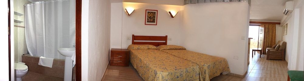 Apartamentos Llevant 2