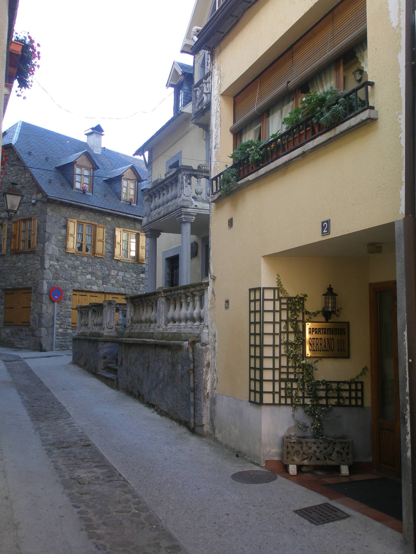 Apartamentos Serrano 1