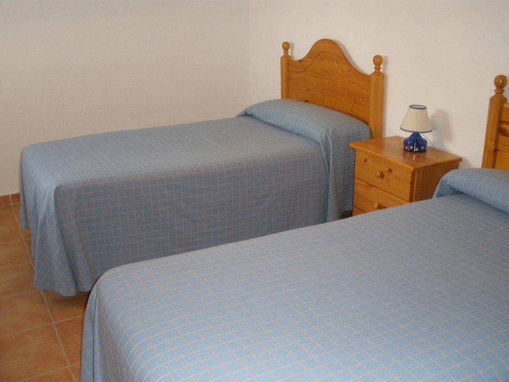 Apartamentos Turísticos Albanta 3