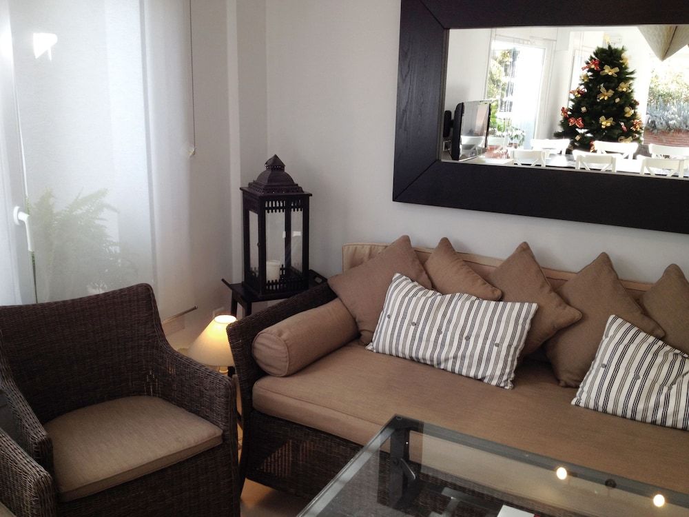 Apartamentos Turisticos La Mundial 2 Apartamentos Turisticos La Mundial 2