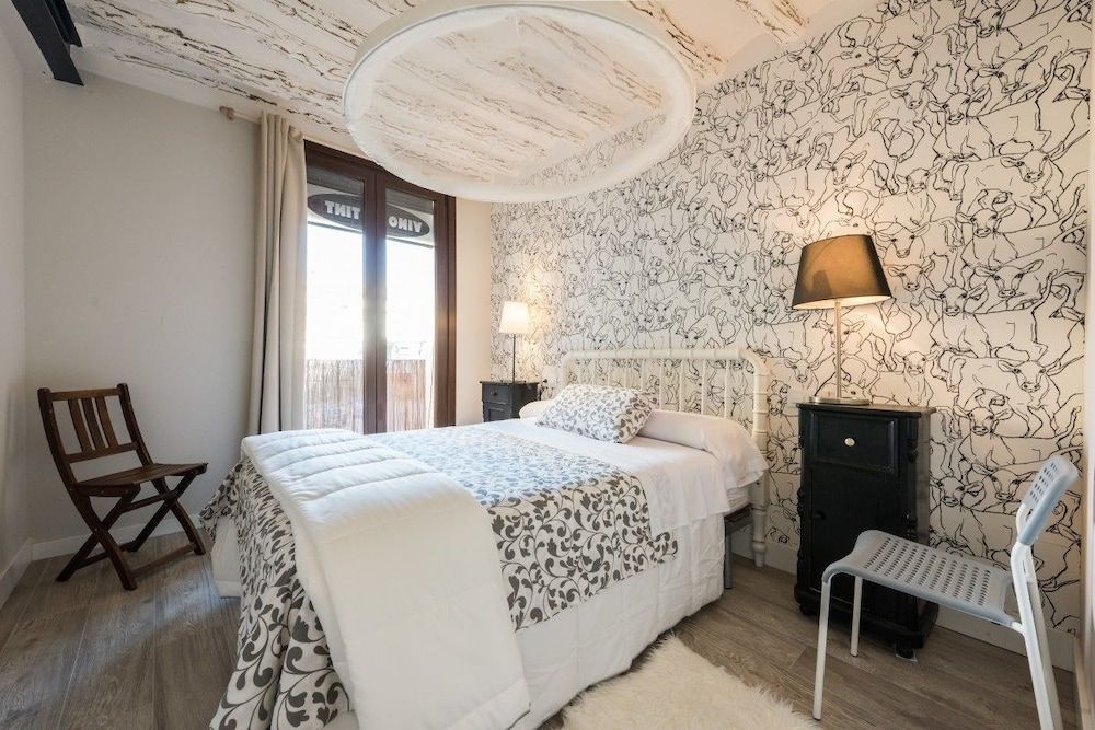 Apartamentos Vino Tinto 1