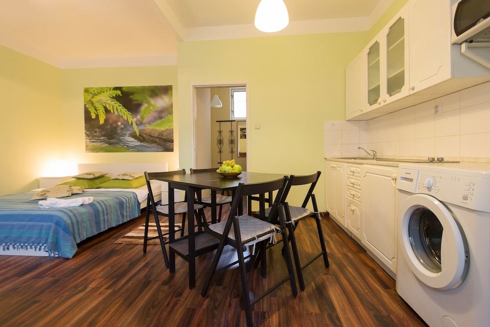 Apartment for Friends 2