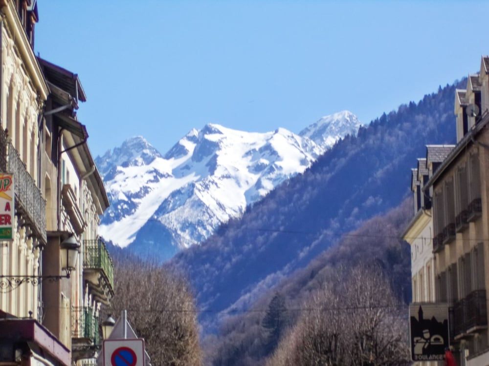 Apartment With 2 Bedrooms in Bagnères-de-luchon - 200 m From the Slopes 1