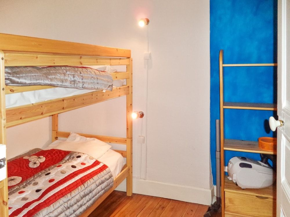 Apartment With 2 Bedrooms in Bagnères-de-luchon - 200 m From the Slopes 2