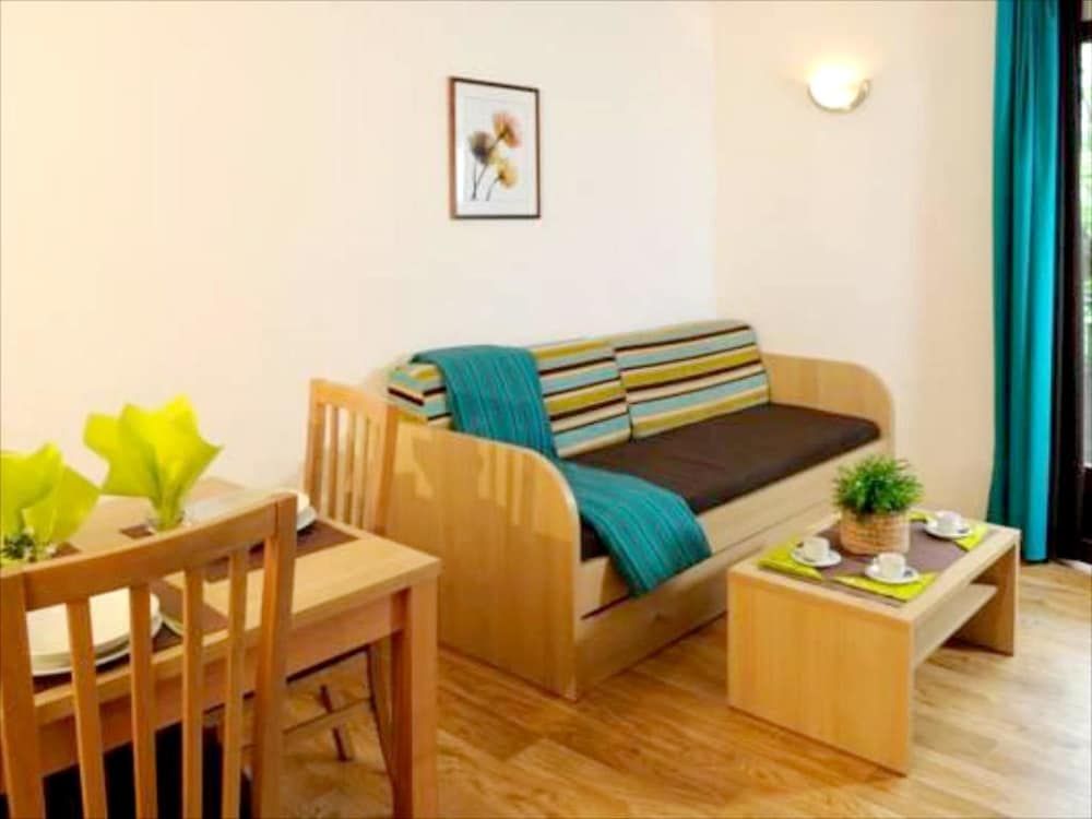 Apartment With 2 Bedrooms in Bagnères-de-luchon, With Wonderful Mountain View and Balcony - 300 m From the Slopes 2