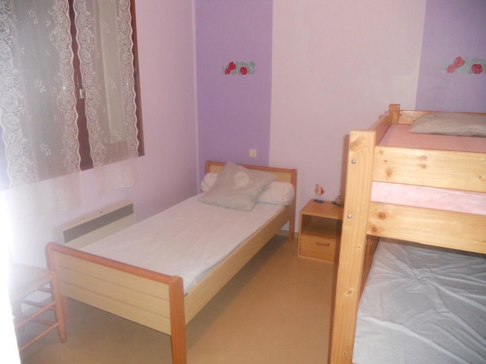 Apartment With 2 Bedrooms in Fontrabiouse, With Wonderful Lake View and Enclosed Garden 3