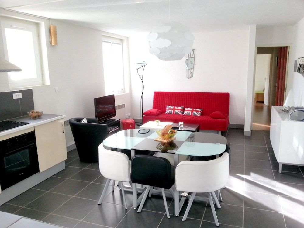 Apartment With 2 Bedrooms in Luzenac - 8 km From the Slopes -1 estrelas em Luzenac