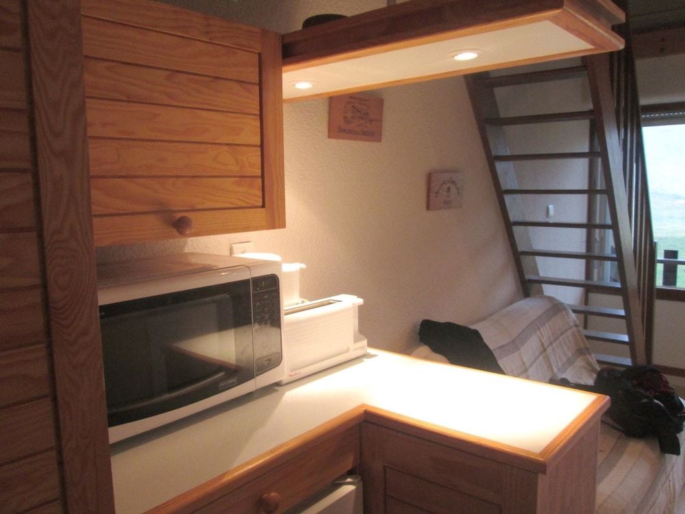 Apartment With 2 Bedrooms in Puyvalador, With Wonderful Mountain View and Furnished Balcony -1 estrelas em Puyvalador