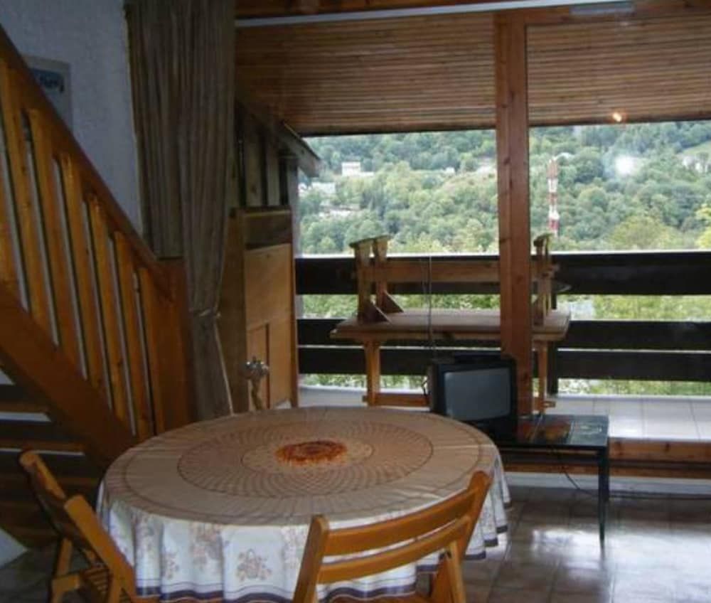 Apartment With one Bedroom in Cauterets, With Wonderful Mountain View and Furnished Terrace 1