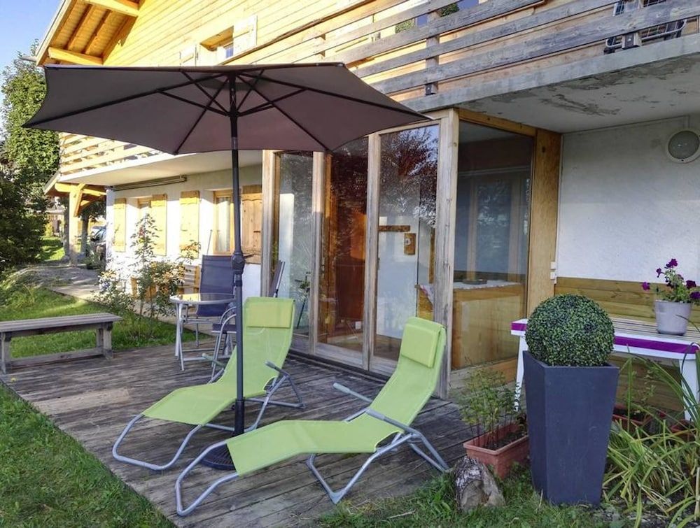 Apartment With one Bedroom in LES Carroz, With Wonderful Mountain View, Furnished Garden and Wifi - 400 m From the Slopes -1 estrelas em Les Carroz d'Araches