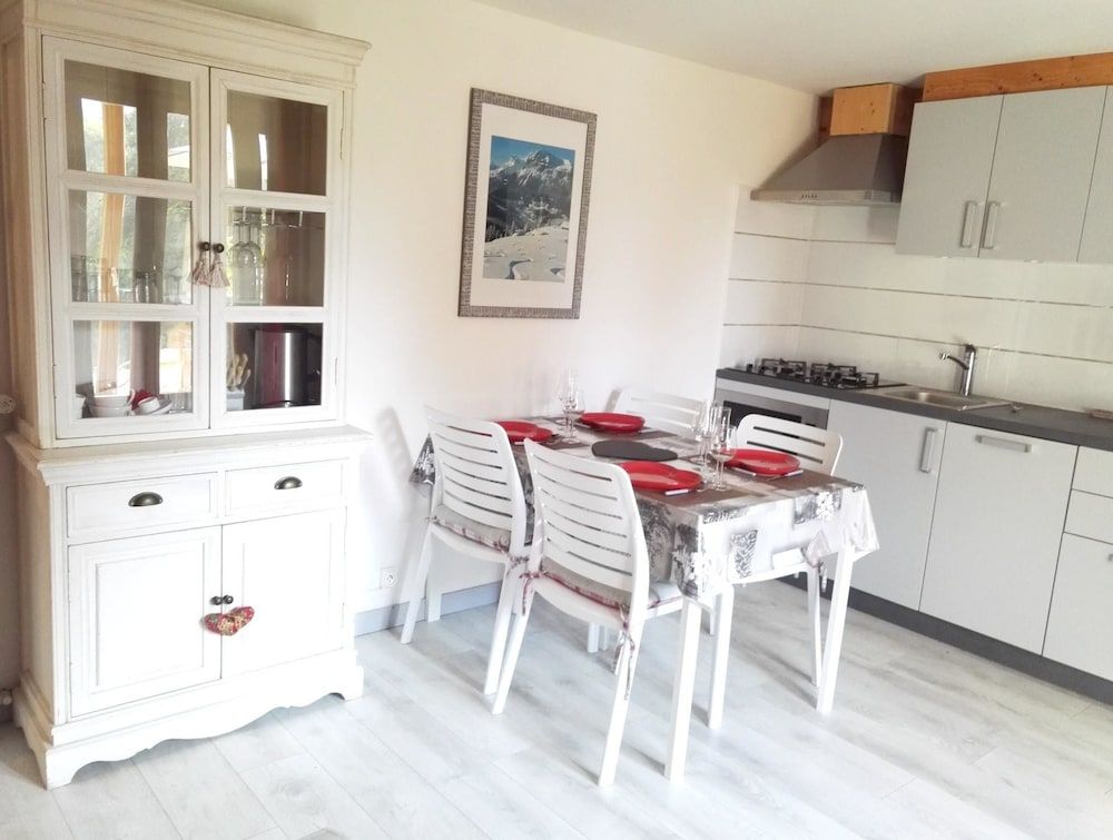 Apartment With one Bedroom in LES Carroz, With Wonderful Mountain View, Furnished Garden and Wifi - 400 m From the Slopes 2