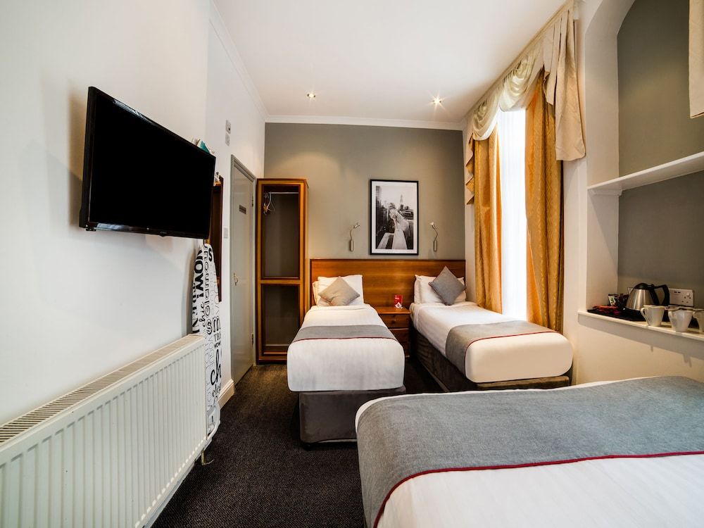 OYO Apollo Hotel (Kings Cross) 1