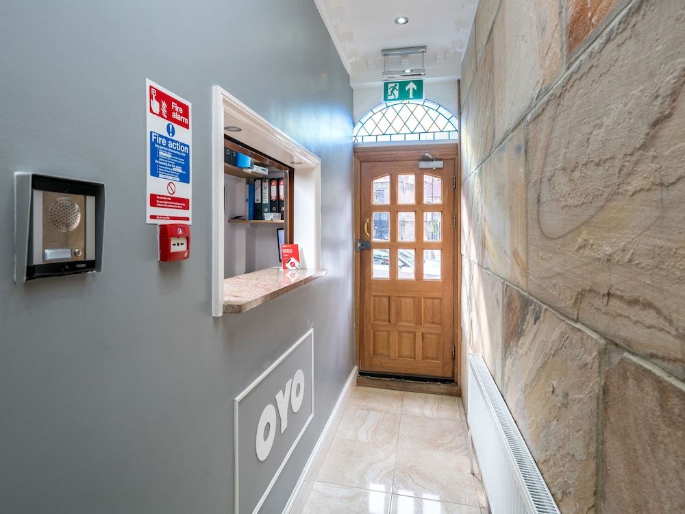 OYO Apollo Hotel (Kings Cross) 3