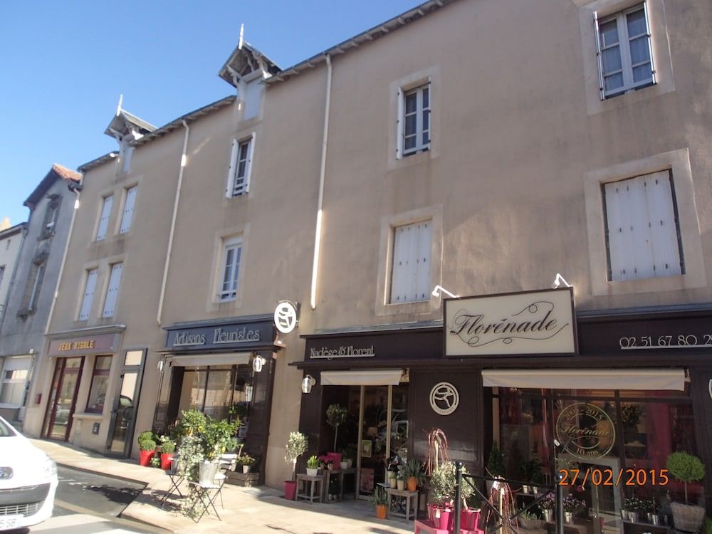 Appart-Alma -1 estrelas em Saint-Laurent-sur-Sèvre