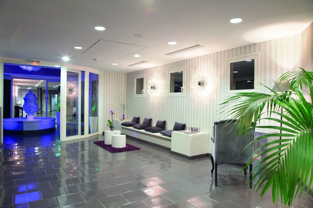 Appart City Confort Cannes Le Cannet 3