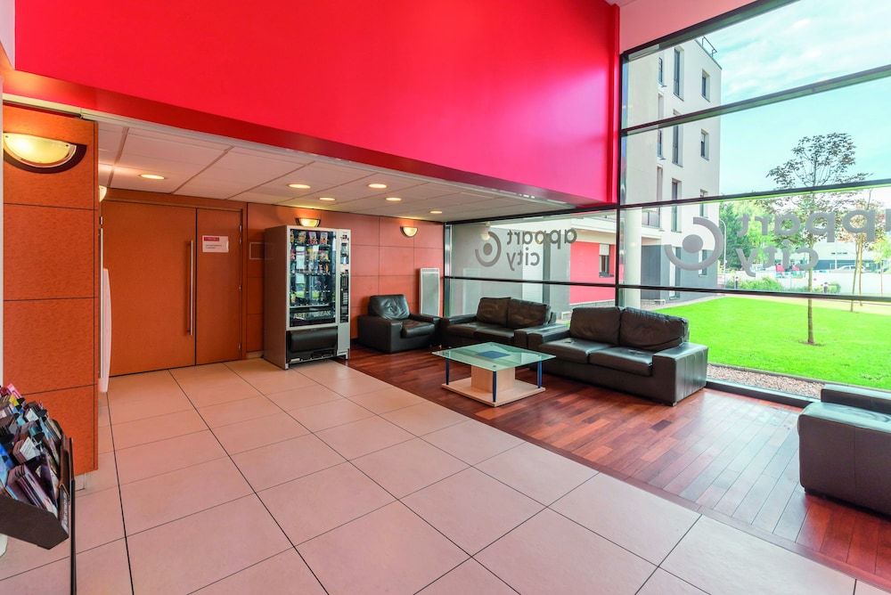 Appart City Versailles Saint Cyr L' Ecole 3