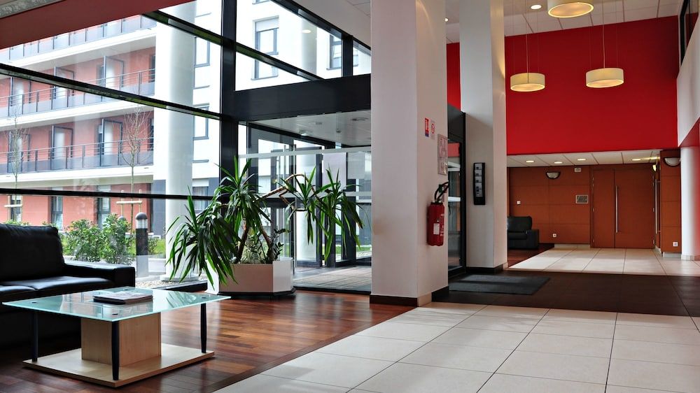 Appart City Versailles Saint Cyr L' Ecole 2