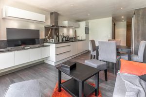 Beautiful renovated apartment, center of Meribel