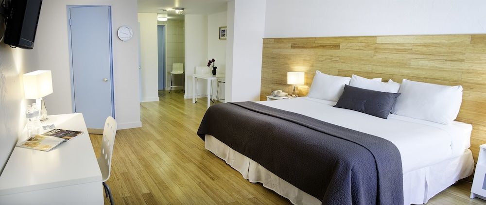 Aqua Hotel & Suites 1