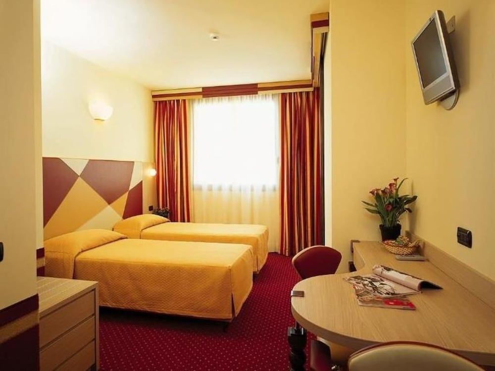 Art & Hotel 3 Art & Hotel 3