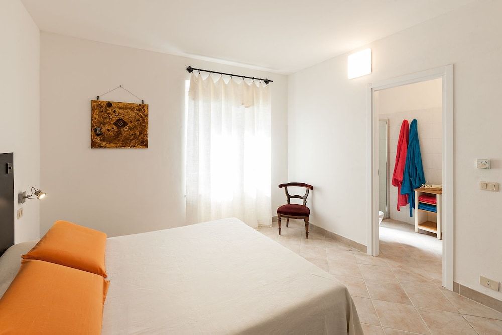 Artemisia negli ulivi B&B 2