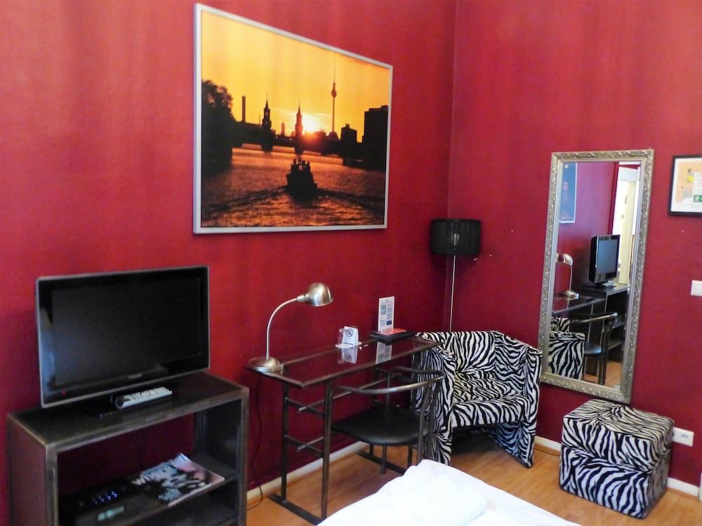 ArtHotel Connection 1