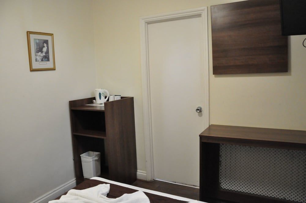 Ascot Hyde Park Hotel 2 Ascot Hyde Park Hotel 2