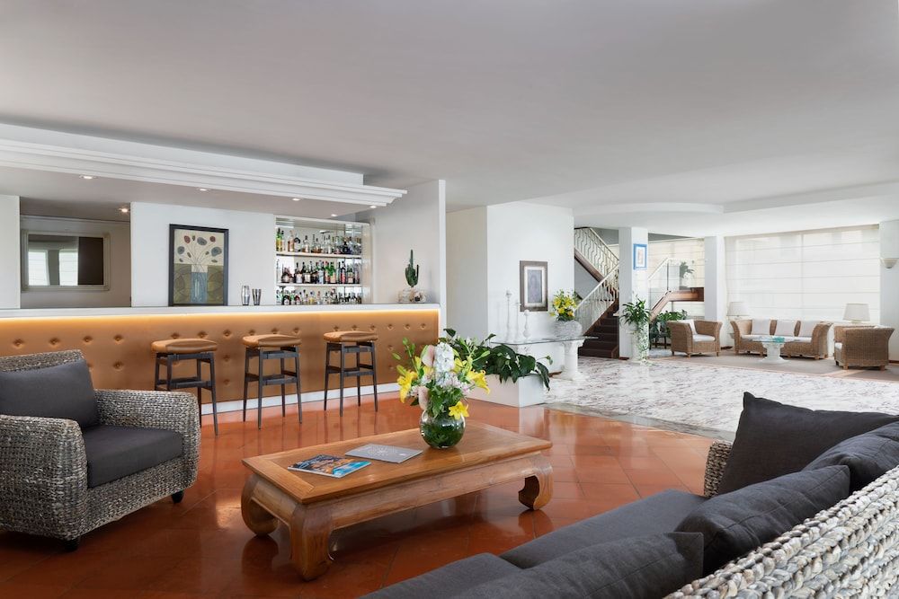 Sina Astor 1 Sina Astor 1